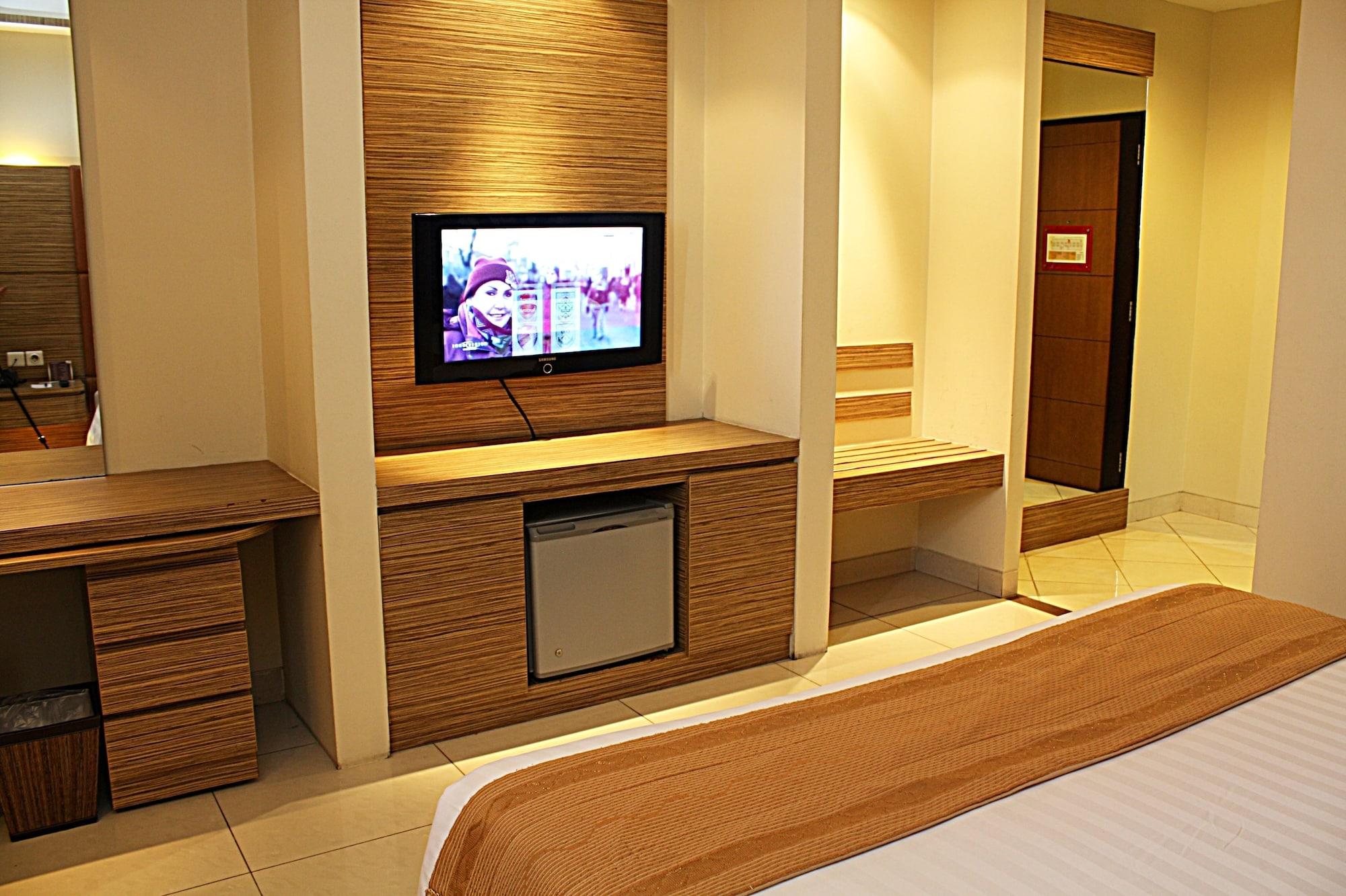 Grand Pasundan Convention Hotel Bandung Exterior photo
