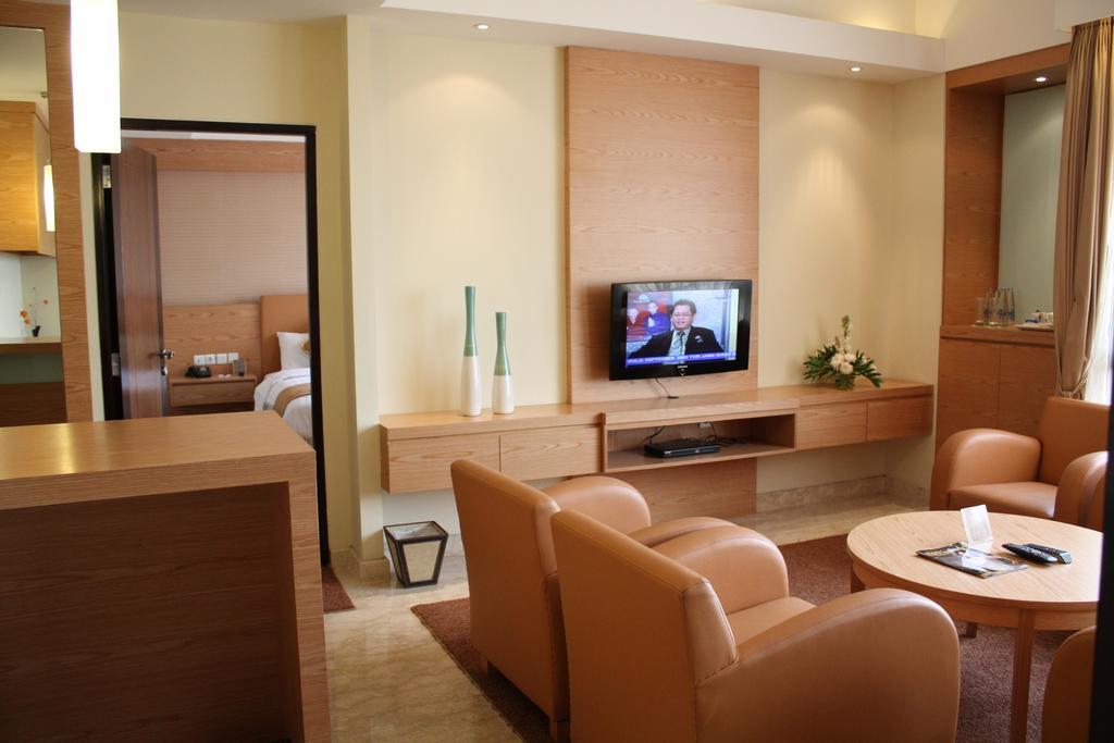 Grand Pasundan Convention Hotel Bandung Exterior photo