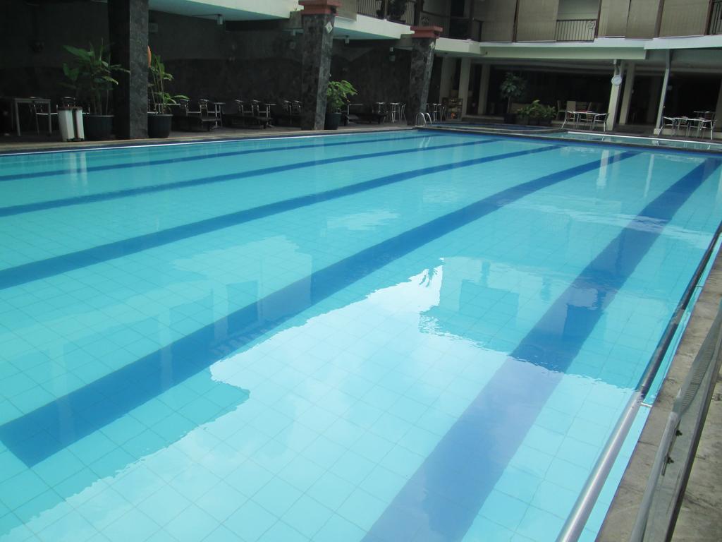Grand Pasundan Convention Hotel Bandung Exterior photo