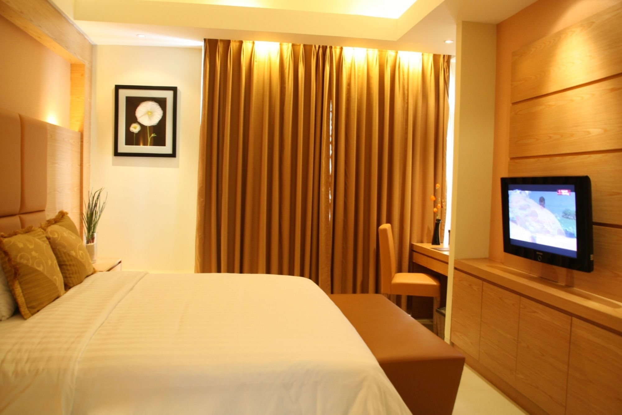 Grand Pasundan Convention Hotel Bandung Exterior photo