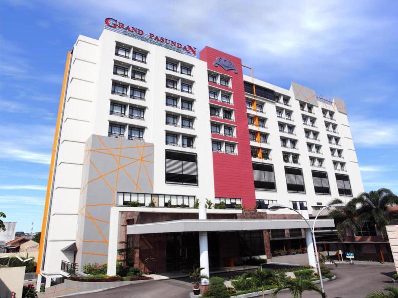 Grand Pasundan Convention Hotel Bandung Exterior photo