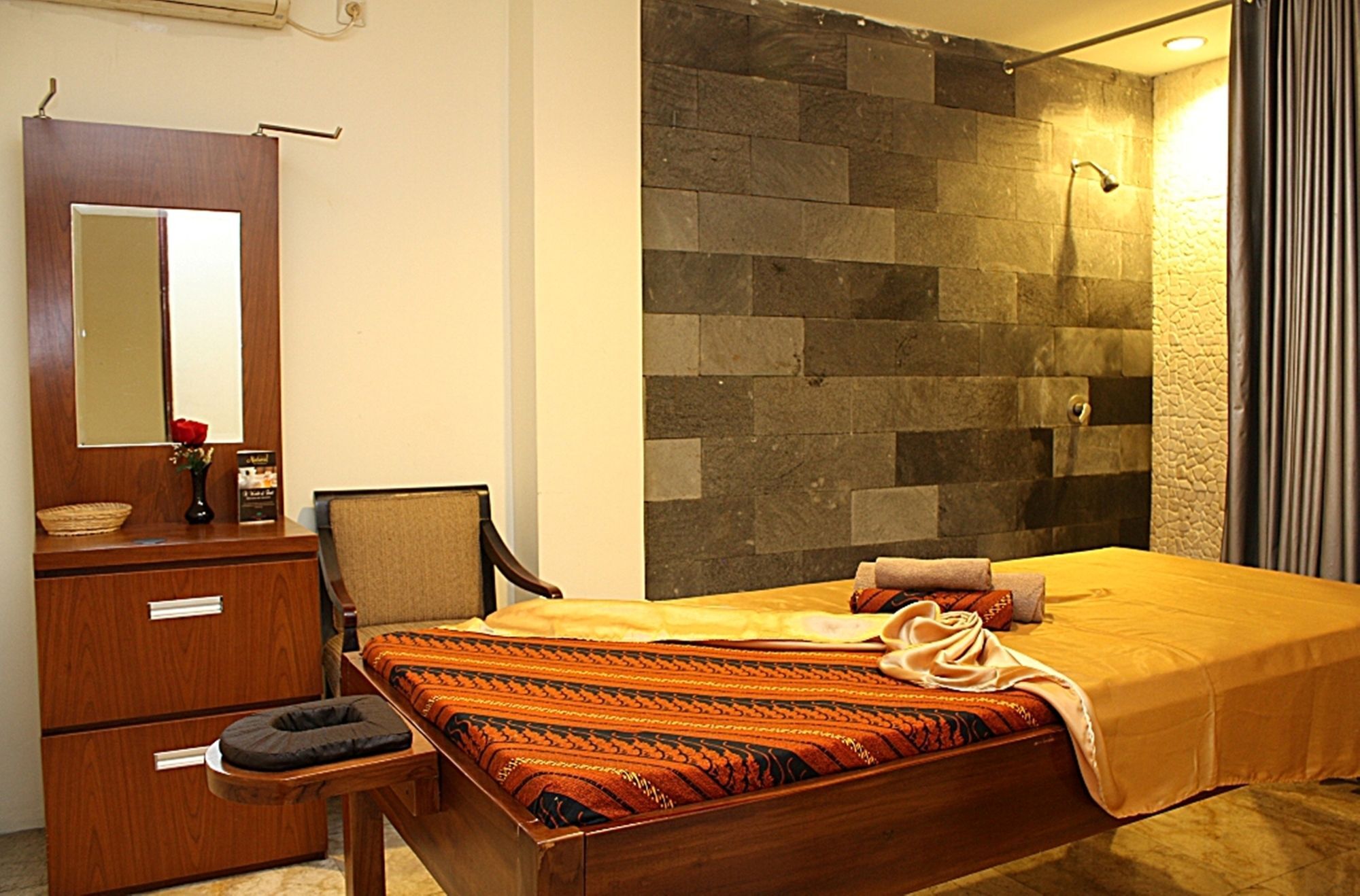 Grand Pasundan Convention Hotel Bandung Exterior photo