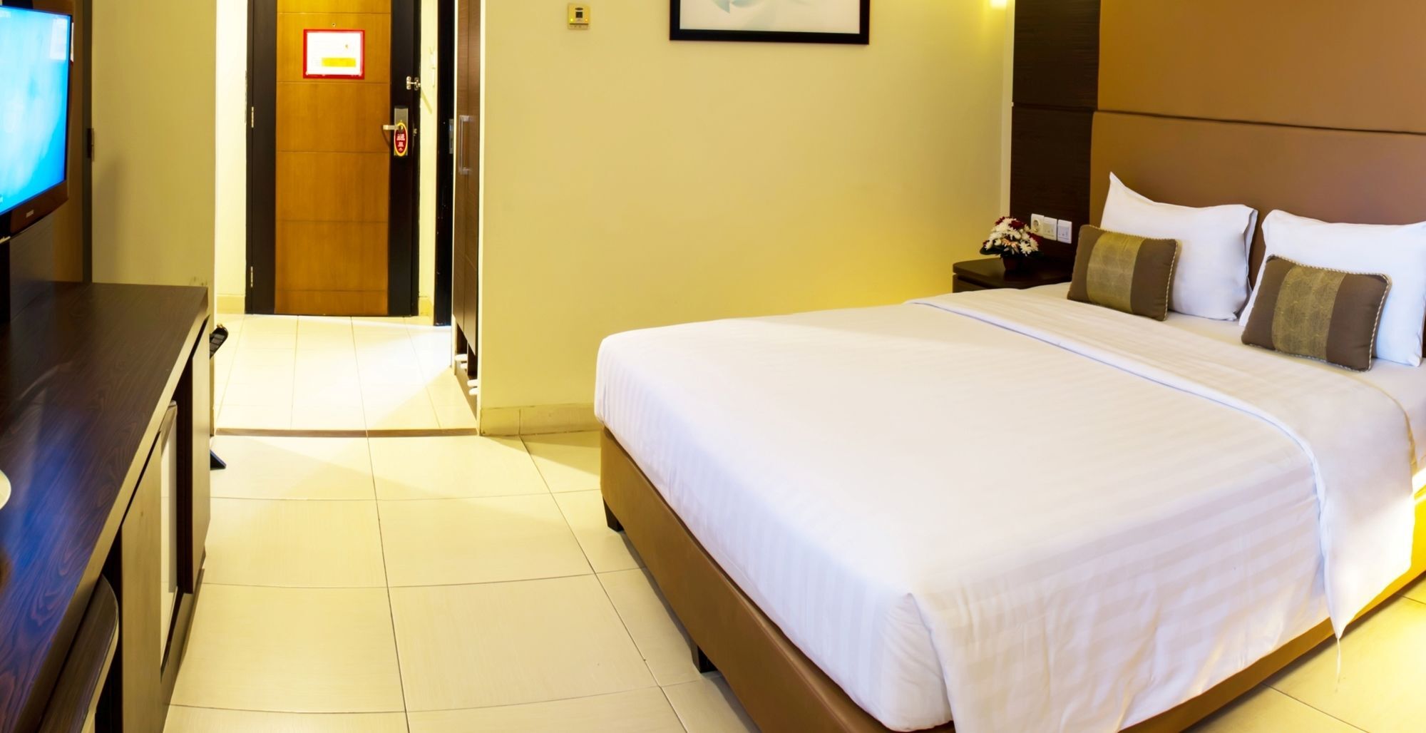 Grand Pasundan Convention Hotel Bandung Exterior photo
