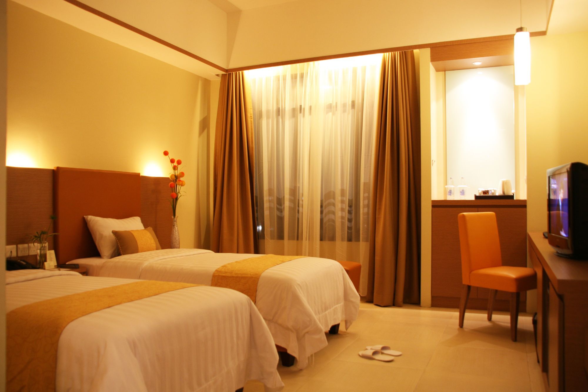 Grand Pasundan Convention Hotel Bandung Exterior photo